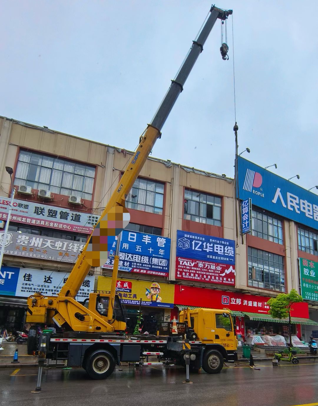 沿滩区什么时间对吊车进行维修保养最合适